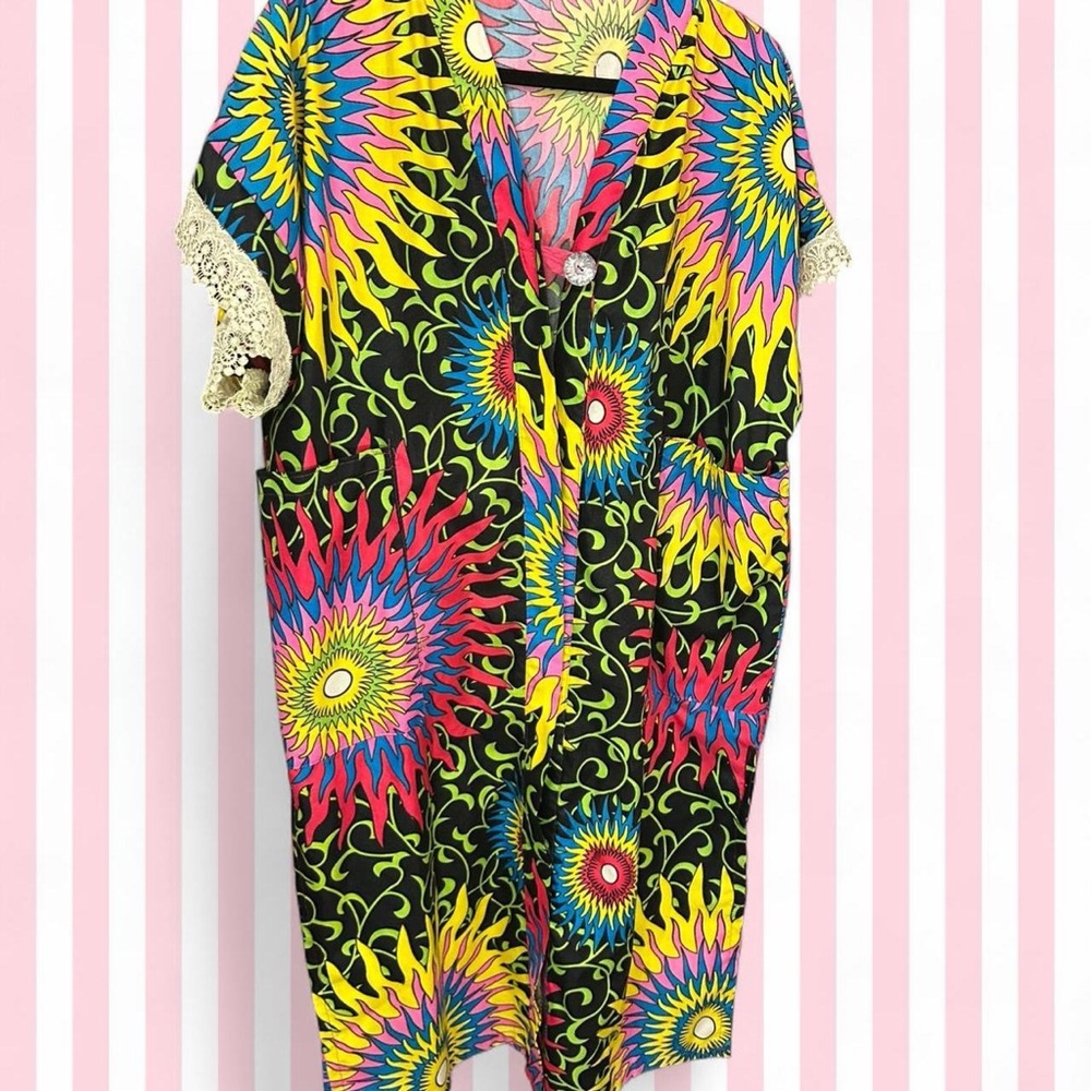 Vibrant Sunburst Print Kimono Cover-Up